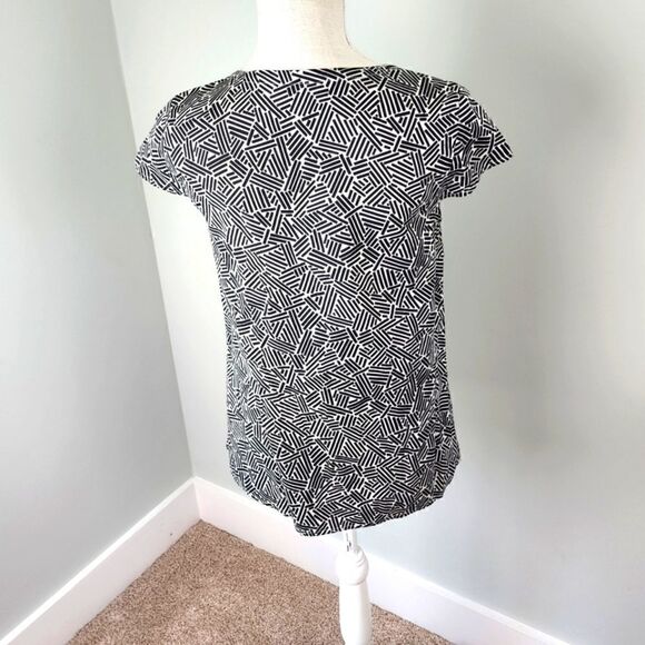 Loft Women's Capped Sleeve Cotton Scoop Neck With Button Detail Top Size Small - Picture 5 of 6